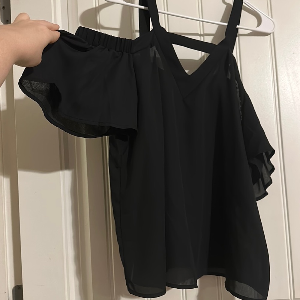 Shein black off the shoulder cropped top